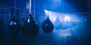 Beitragsbild des Blogbeitrags 5 Workouts, die sich nach Clubbing anfühlen