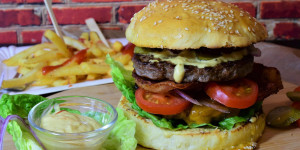 Beitragsbild des Blogbeitrags Wo man in Graz nach dem Feiern noch etwas zu essen bekommt