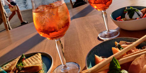 Beitragsbild des Blogbeitrags Unsere liebsten Aperitivo-Lokale in Wien