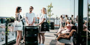 Beitragsbild des Blogbeitrags Die schönsten Dachterrassen-Bars in Österreich