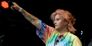 Beitragsbild des Blogbeitrags Schwesta Ebra: Feminismus und Deutschrap