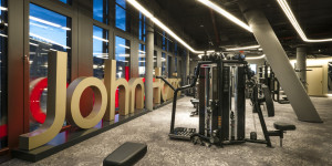 Beitragsbild des Blogbeitrags Gewinne 3×2 Monatstickets für John Harris Fitness 