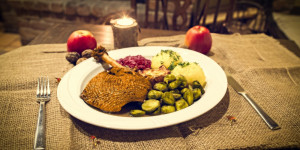 Beitragsbild des Blogbeitrags Die besten Restaurants zum Ganslessen in Ostösterreich 
