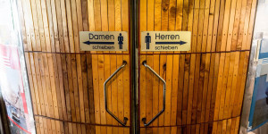 Beitragsbild des Blogbeitrags Witzige Toiletten in Österreich