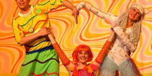 Beitragsbild des Blogbeitrags Gewinne 2×2 Tickets vom Theater Heuschreck für „Die Schatztaucherin“