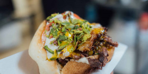 Beitragsbild des Blogbeitrags 1000things Awards: Wir suchen den besten Döner in Wien 