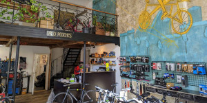 Beitragsbild des Blogbeitrags Velo Peaches: Die erste FLINTA* Fahrradwerkstatt Wiens