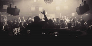 Beitragsbild des Blogbeitrags Die 9 coolsten Techno-Clubs in Wien