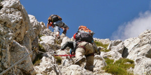 Beitragsbild des Blogbeitrags Klettersteige in Österreich für den Einstieg 