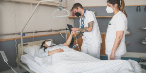 Beitragsbild des Blogbeitrags Ehrlich gsagt: So sieht der Pflegeberuf im Krankenhaus aus