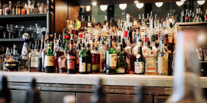 Beitragsbild des Blogbeitrags Günstig trinken in Wien