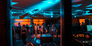 Beitragsbild des Blogbeitrags Coole Yoga Events in Wien für dich und deine Freund*innen