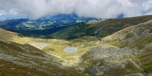 Beitragsbild des Blogbeitrags Die 10 großen Weitwanderwege, die durch Österreich führen 