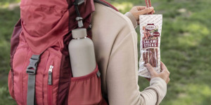 Beitragsbild des Blogbeitrags Gewinne 1 von 3 hochwertigen Wanderrucksäcken voll mit Loidl-Spezialitäten