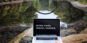 Beitragsbild des Blogbeitrags Arbeit und Urlaub: Schöne Hotels für Workation in Österreich