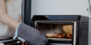 Beitragsbild des Blogbeitrags Gewinne ein Resch&Frisch Kennenlernpaket samt Minibackofen, Gebäck und Zubehör