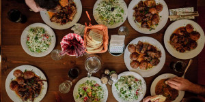Beitragsbild des Blogbeitrags Günstig essen rund um die Wiener Unis