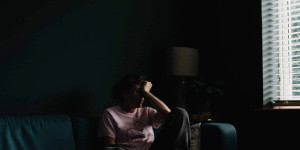 Beitragsbild des Blogbeitrags Wo du dir in Krisenzeiten bei psychischer Belastung Hilfe holen kannst