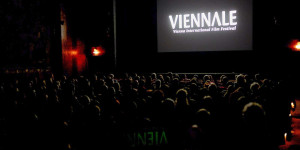 Beitragsbild des Blogbeitrags Unsere Highlights der Viennale 2022