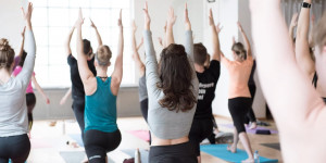 Beitragsbild des Blogbeitrags Die besten Yogastudios in Wien