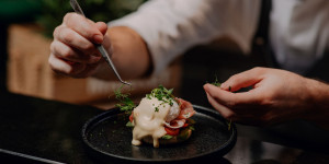 Beitragsbild des Blogbeitrags Wo ihr in Wien Eggs Benedict bekommt