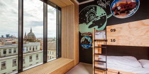 Beitragsbild des Blogbeitrags Coole Unterkünfte für Gruppen in Wien