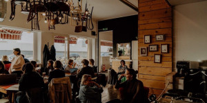 Beitragsbild des Blogbeitrags Tolle Cafés im 9. Bezirk, die du probiert haben musst