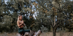 Beitragsbild des Blogbeitrags Newsletter-Gewinnspiel: Gewinne einen 5er-Block vom Yogastudio The Wyld Thing
