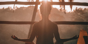 Beitragsbild des Blogbeitrags Entschleunigung pur: Yoga Retreats in Österreich
