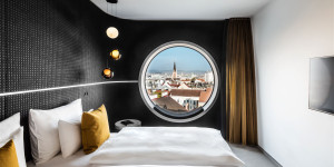 Beitragsbild des Blogbeitrags Gewinne 1×2 Nächte für zwei im MOOONS inkl. Frühstück und Drinks in der Rooftop Bar
