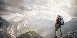 Beitragsbild des Blogbeitrags Wandern im Gesäuse: 5 Highlights zwischen steilen Felswänden und wilden Gewässern