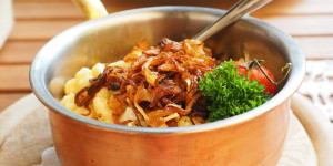 Beitragsbild des Blogbeitrags Die besten Käsespätzle in Vorarlberg