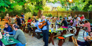 Beitragsbild des Blogbeitrags Die schönsten Heurigen in Grinzing
