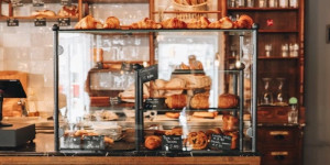 Beitragsbild des Blogbeitrags Die 11 besten Croissants in Wien
