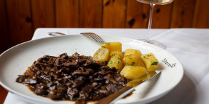 Beitragsbild des Blogbeitrags 8 Restaurants in Wien, die Innereien servieren