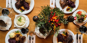 Beitragsbild des Blogbeitrags Die 12 besten Restaurants zum Ganslessen in Wien