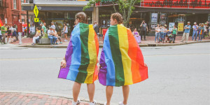 Beitragsbild des Blogbeitrags Queer durch Salzburg: 6 LGBTQIA+ Lokale in Salzburg Stadt