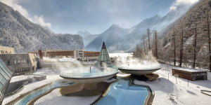 Beitragsbild des Blogbeitrags Thermen- und Wellnesshotels in Österreich mit Öffi-Anreise