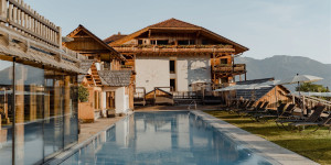 Beitragsbild des Blogbeitrags Gewinne 2 Nächte für zwei im Natur- und Wellnesshotel Höflehner****Superior