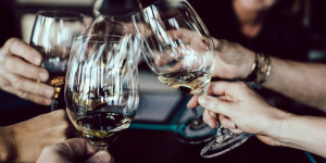 Beitragsbild des Blogbeitrags Die 9 coolsten Weinbars in Wien