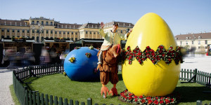 Beitragsbild des Blogbeitrags Gewinne 3×1 Family Package für den Ostermarkt Schloss Schönbrunn 