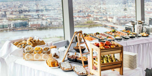 Beitragsbild des Blogbeitrags Die schönsten Cafés für Frühstück mit Aussicht in Wien 