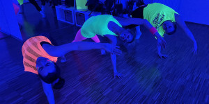 Beitragsbild des Blogbeitrags 11 ausgefallene Yoga-Kurse in Wien