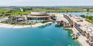 Beitragsbild des Blogbeitrags Gewinne eine Übernachtung für zwei in der St. Martins Therme & Lodge