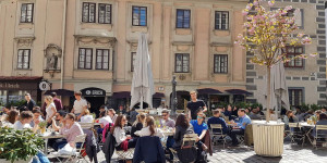 Beitragsbild des Blogbeitrags Frühstücken in der Sonne in Wien 