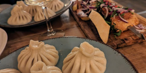 Beitragsbild des Blogbeitrags Die 10 besten Restaurants für Teigtaschen in Wien
