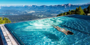 Beitragsbild des Blogbeitrags Die schönsten Infinity Pools in Österreich