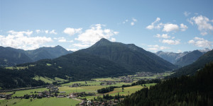Beitragsbild des Blogbeitrags Sommer im Salzburger Land: Wandern, Biken & Essen in Flachau