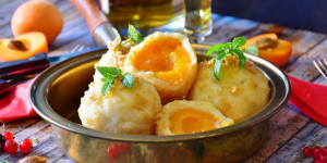 Beitragsbild des Blogbeitrags Wo du in der Wachau die besten Marillenknödel bekommst