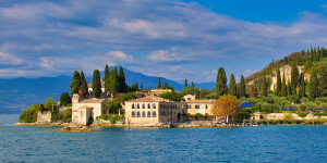 Beitragsbild des Blogbeitrags 3 nachhaltige Unterkünfte am Gardasee